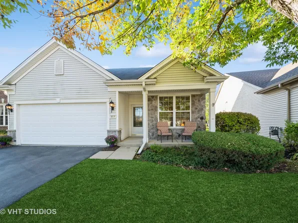 2505 Sandlewood Cir, Elgin, IL 60124