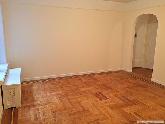 4th image of 121 Bennett Ave APT 47A