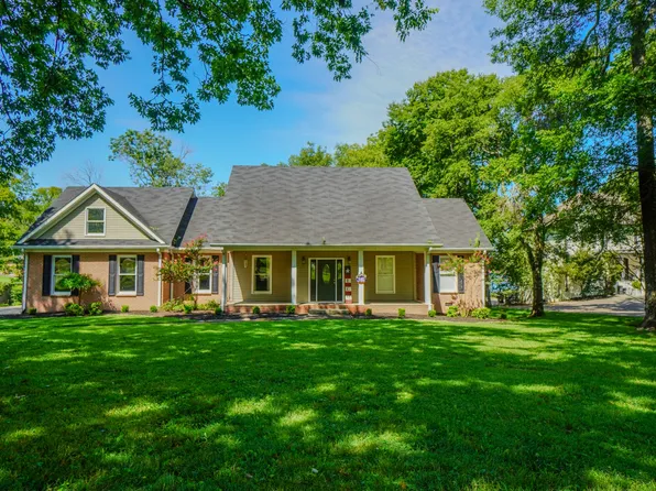 242 Lake Terrace Dr, Hendersonville, TN 37075