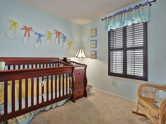 Bedroom 2 = 10' X 10'