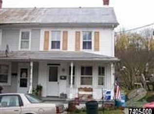214 Hanover St, Glen Rock, PA 17327