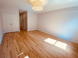 Rented by Metropolis Real Estate of Manhattan