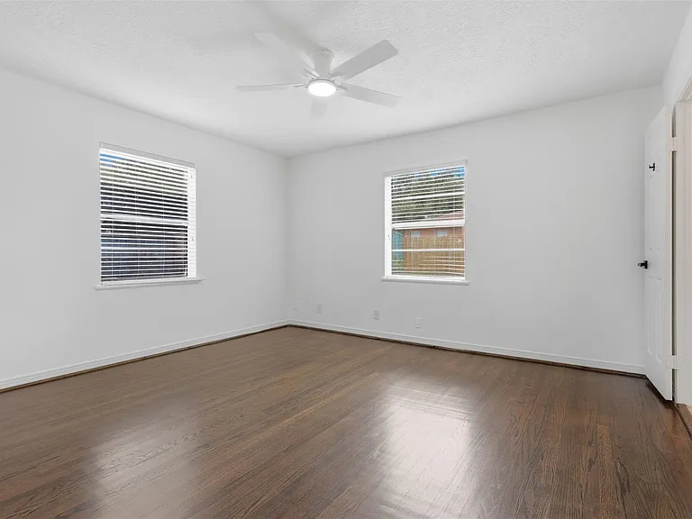 10033 Whiteside Ln — Photo 13
