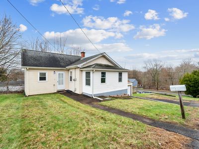 (Undisclosed Address), Meriden, CT, 06450