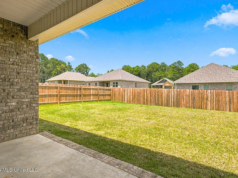429 Piney Dr — Photo 28