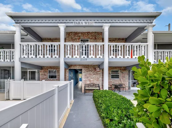 2109 NE 68th Street #203, Fort Lauderdale, FL 33308