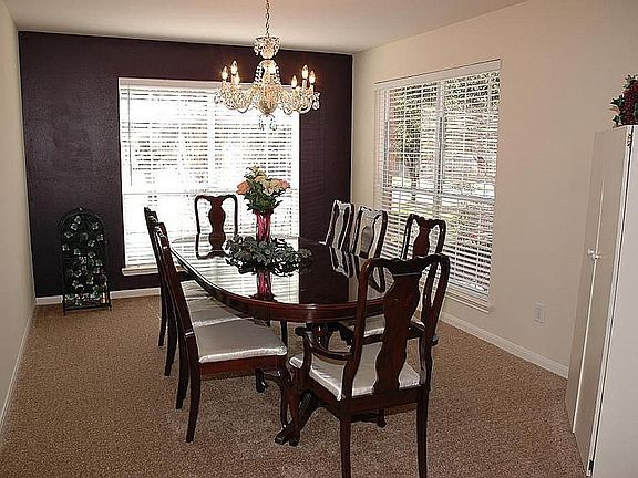 4th image of 2535 Camden Park Dr