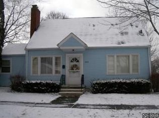 1933 Hillside Ter, Akron, OH 44305