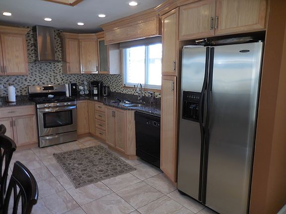 5th image of 8158 W Erin Dr