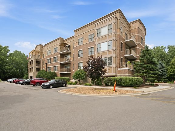 3rd image of 105 Lakeview Dr APT 209