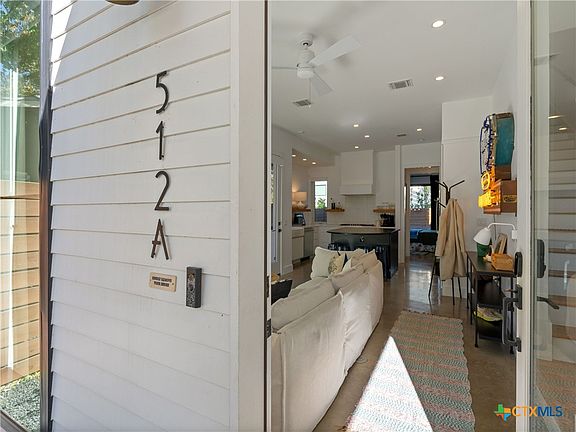3rd image of 512 Sacramento Dr Unit A