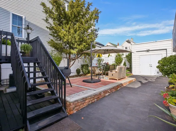 53 Cottage Street image 16 of 21