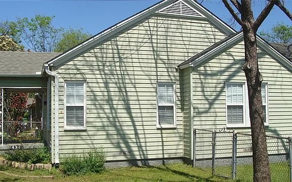 3rd image of 430 Phinney Ave