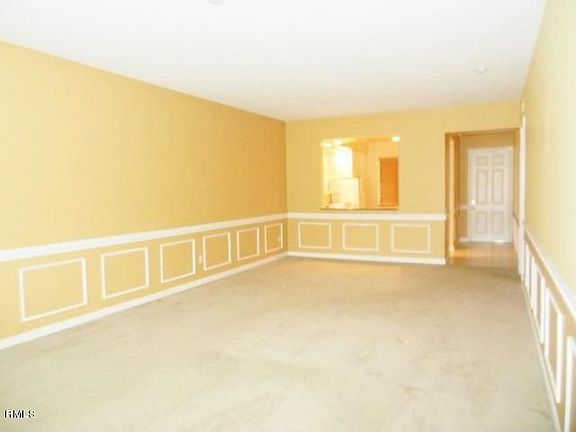 3rd image of 36 Harbour Isle Dr W Unit 101