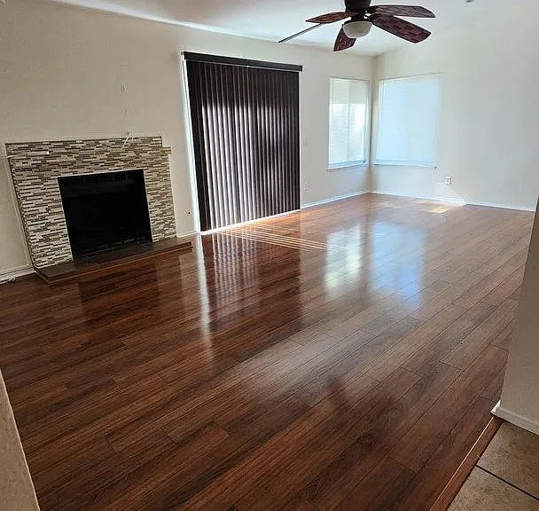 2529 Christine St — Photo 5