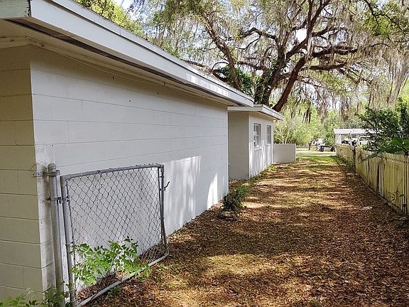 5th image of 320 Alpine Cir