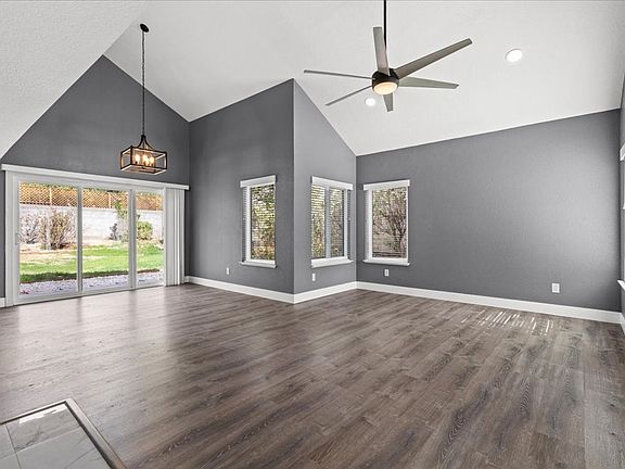 3rd image of 3201 Ventana Hills Dr