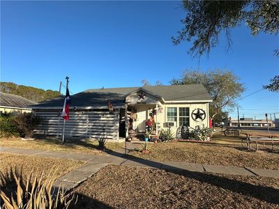 200 W Merriman St, Sinton, TX, 78387