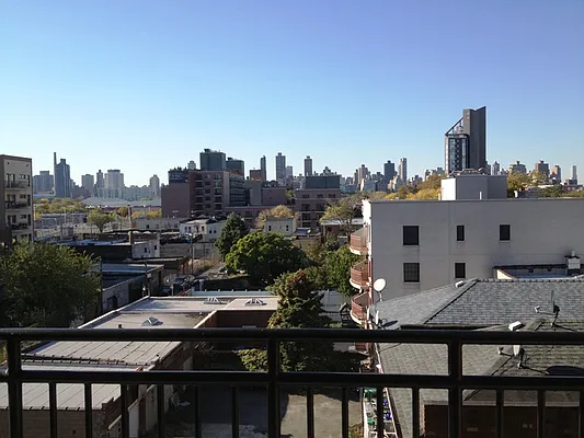 Rented by Prime Realty | media 8