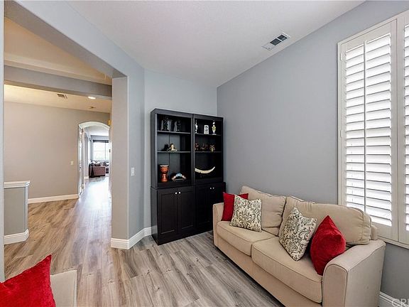 4th image of 29166 Mission Trail Ln