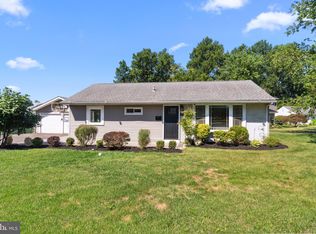 421 Austin Cir, Fairless Hills, PA