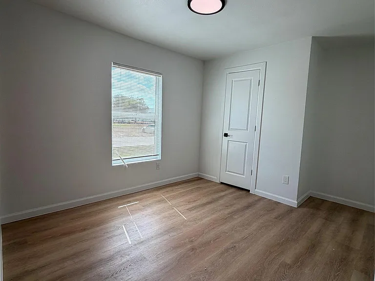 1209 Pine St — Photo 9