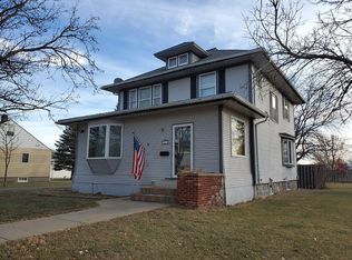 326 W 2nd St, Miller, SD 57362
