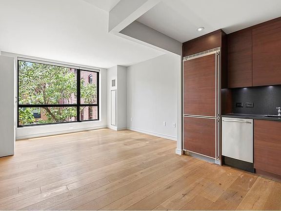 4th image of 540 W 28th St APT 5A