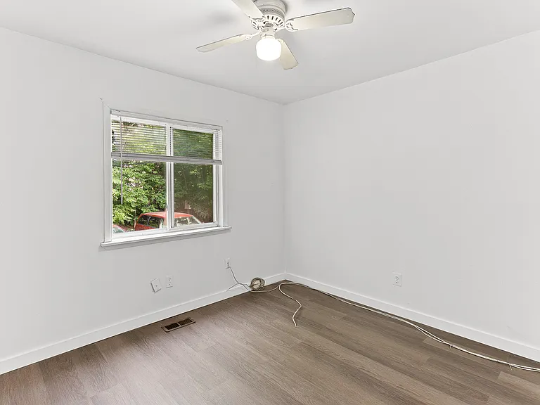 221 N Normal St — Photo 14