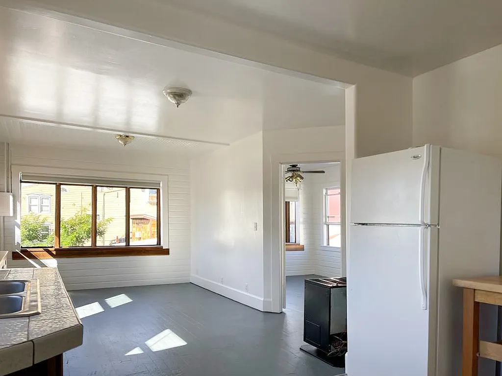 1 bed, 700 sqft, $1,715 — Photo 3