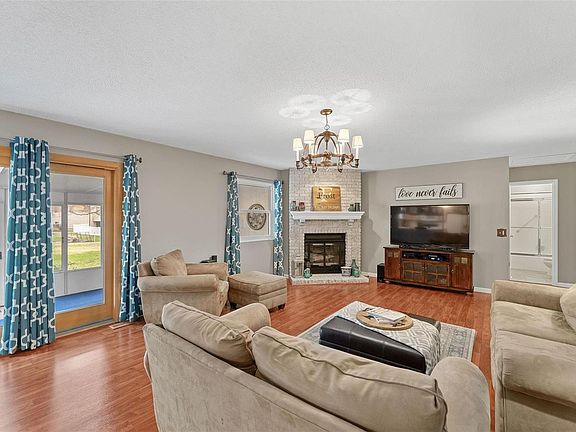 3rd image of 1036 Timberwood Trails Dr
