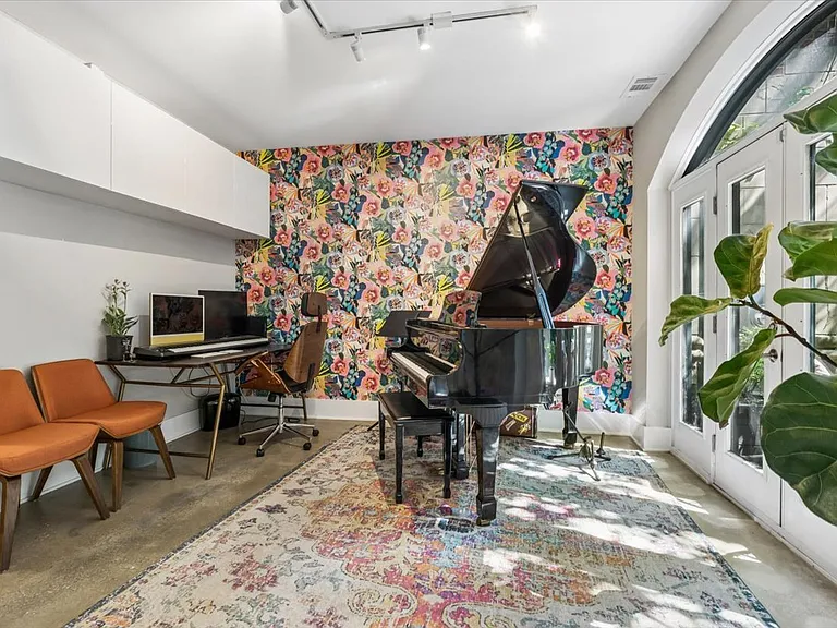 26 E 14th Pl #5W — Photo 3