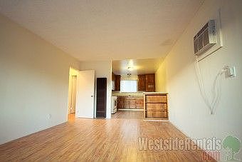 2nd image of 1361 Yosemite Dr APT 6