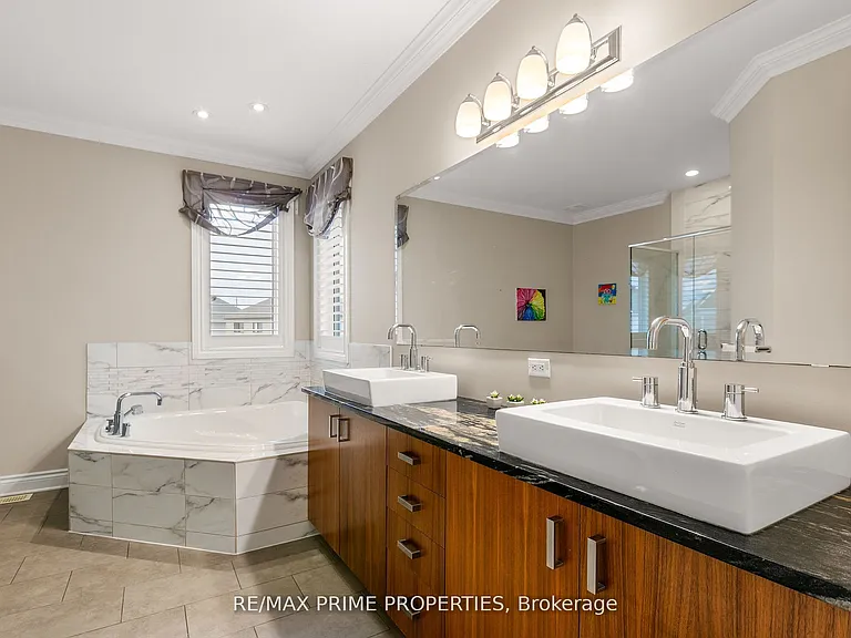 72 Branthaven St — Photo 32