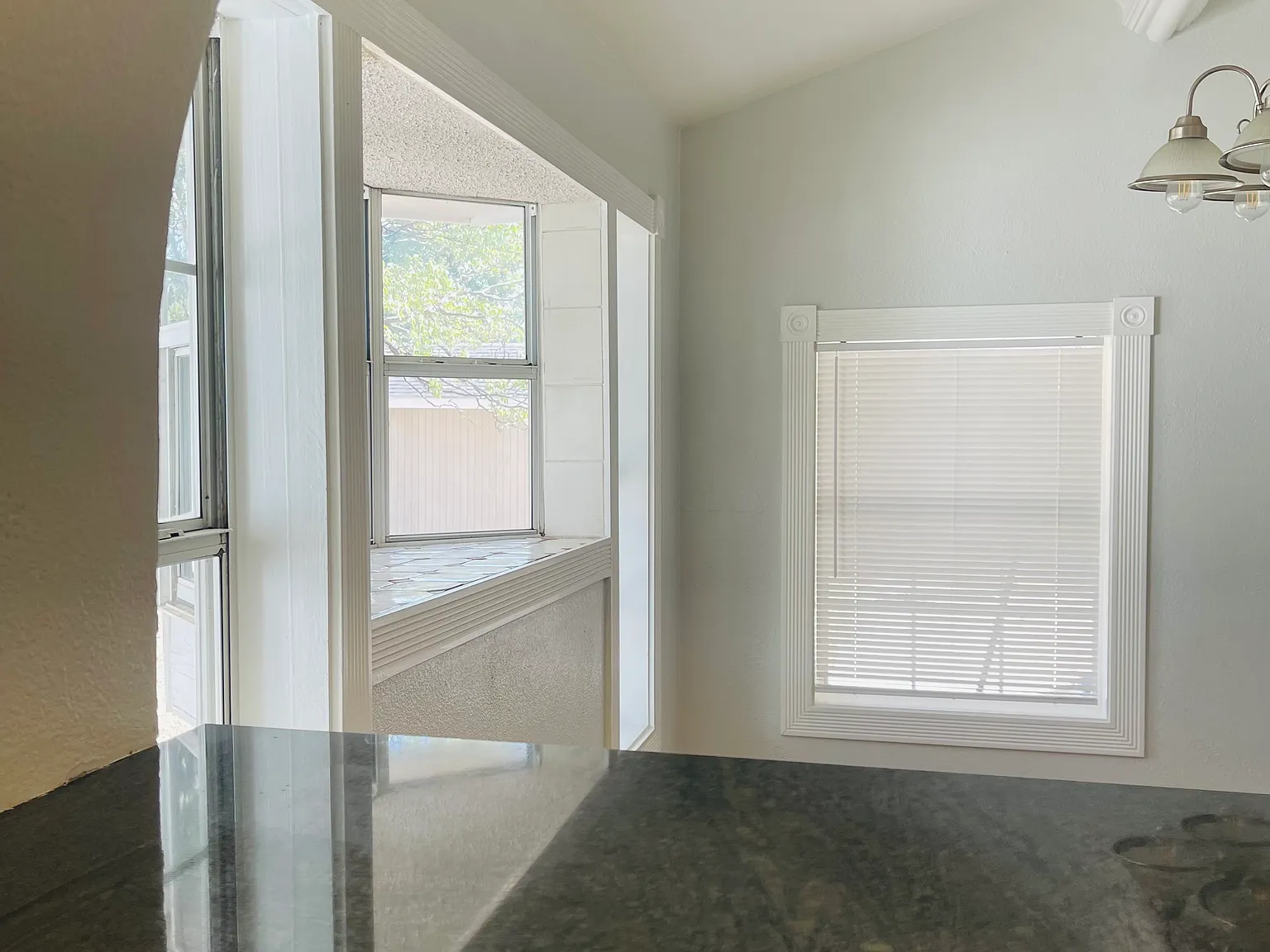 4 bed, 1300 sqft, $2,000 — Photo 4