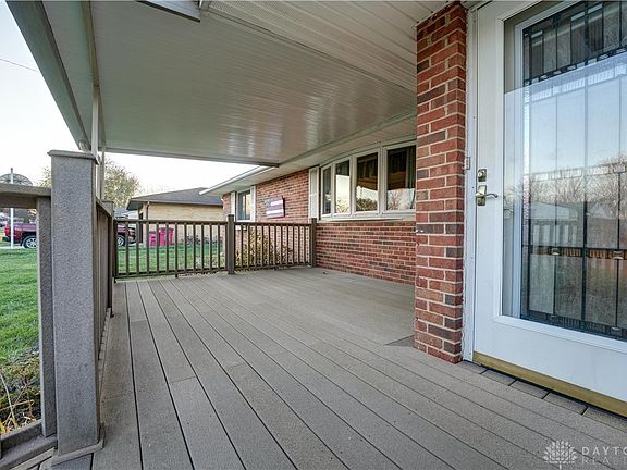 3rd image of 230 Cedar Dr