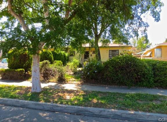 3rd image of 370 Barry Dr