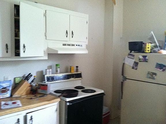 4th image of 416 1st Ave N
