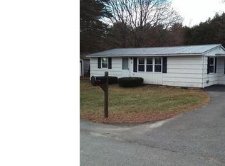 3 Sterling Rd, Auburn, ME 04210