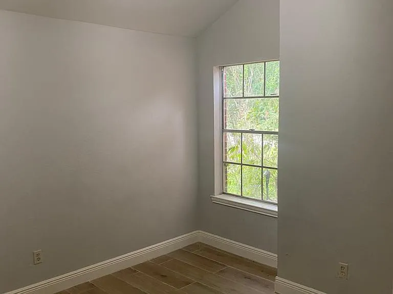 9339 Stonecreek Ln — Photo 11