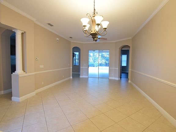 4th image of 824 Wood Briar Loop