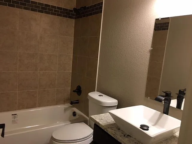 4315 Florence Ave #B — Photo 8