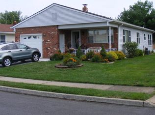 22 Pulaski Blvd, Toms River, NJ 08757