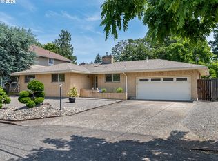 2042 SE 138th Ave, Portland, OR 97233