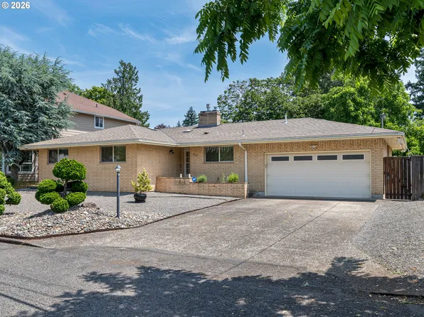 2042 SE 138th Ave, Portland, OR 97233