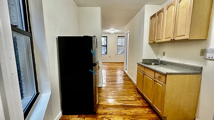 Rented by HOLTON REAL ESTATE INC. | media 12