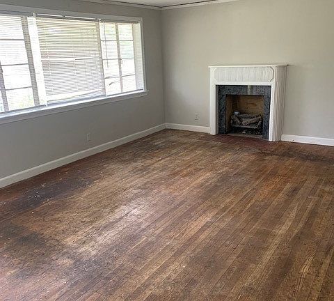 4th image of 3721 S Court St