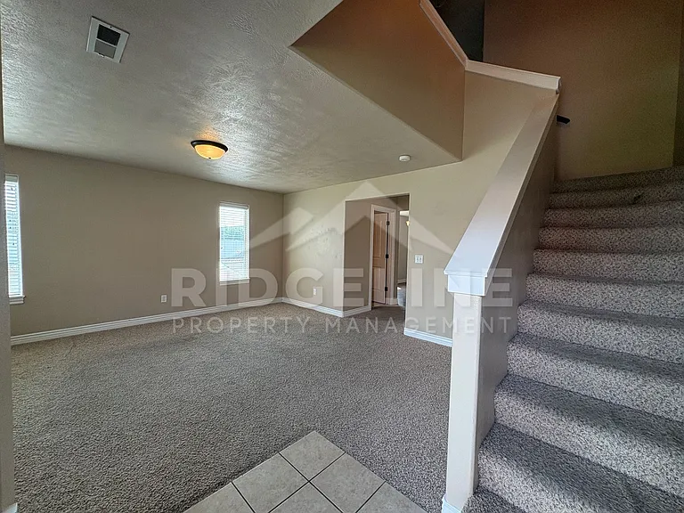 470 Sunflower Rd — Photo 5