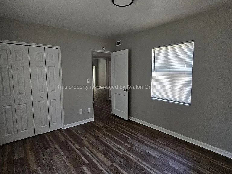 5474 N River Rd — Photo 11