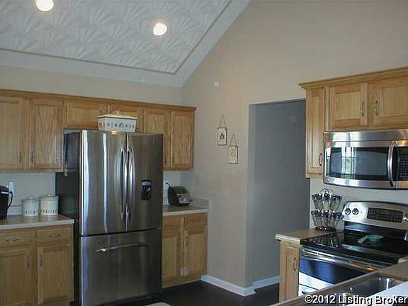4th image of 333 Crimson Creek Dr
